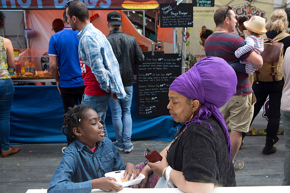 africautopia_market_093