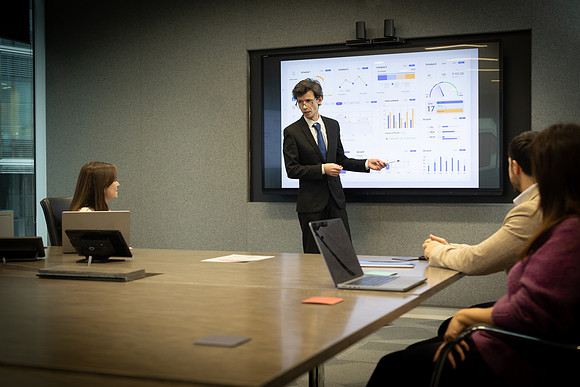 ukfinance-office1-025