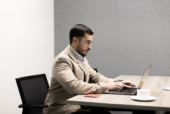 ukfinance-office1-129