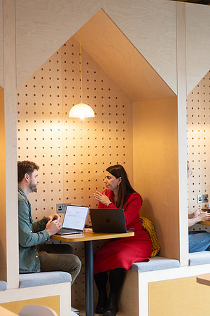 makereal-meetings-149