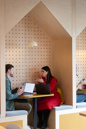 makereal-meetings-148