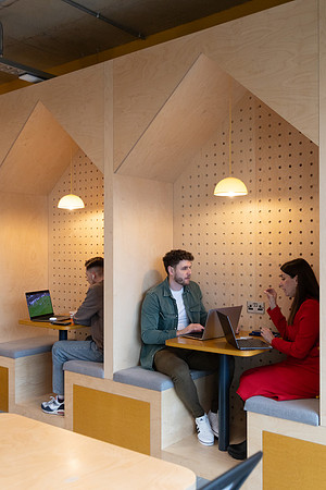 makereal-meetings-150