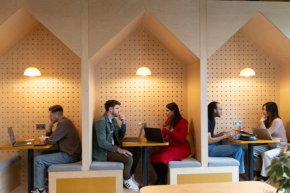 makereal-meetings-151