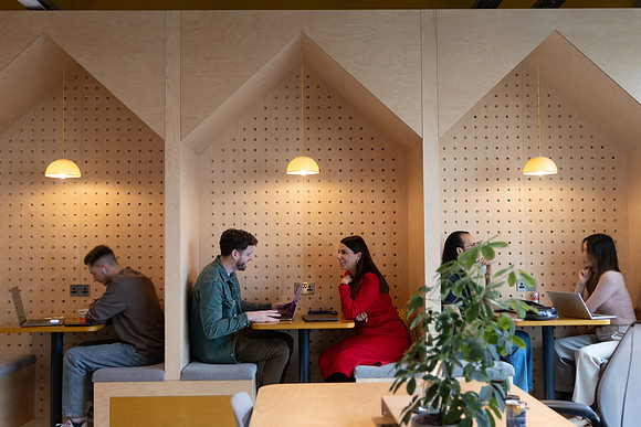 makereal-meetings-132