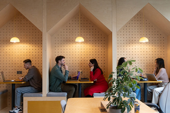 makereal-meetings-134