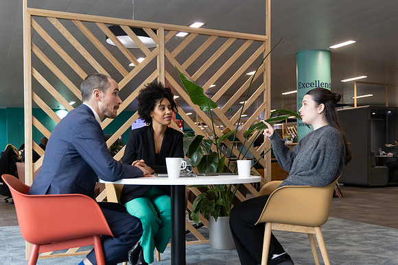 ukfinanceoffice3_040