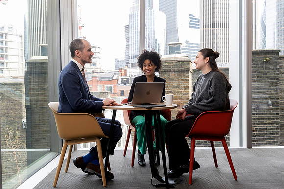 ukfinanceoffice3_080