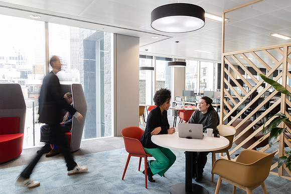 ukfinanceoffice3_122
