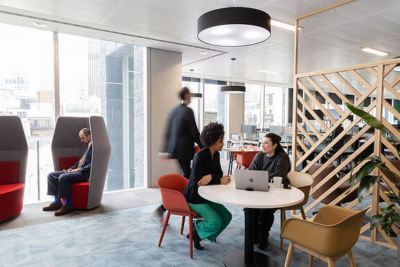 ukfinanceoffice3_124