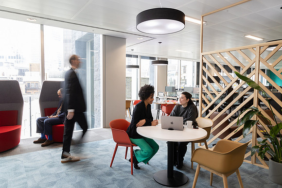 ukfinanceoffice3_123