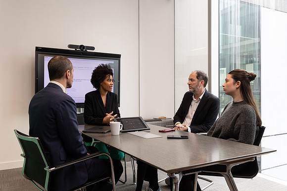 ukfinanceoffice3_160
