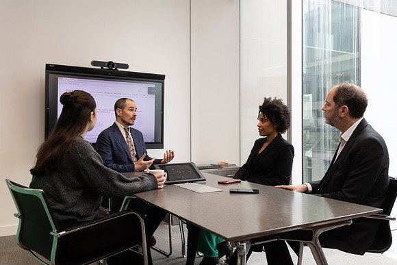 ukfinanceoffice3_172