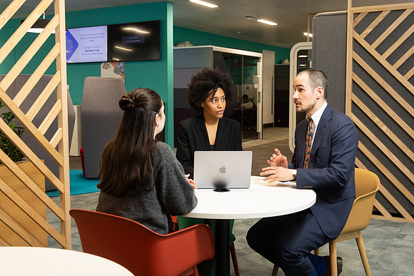 ukfinanceoffice3_199