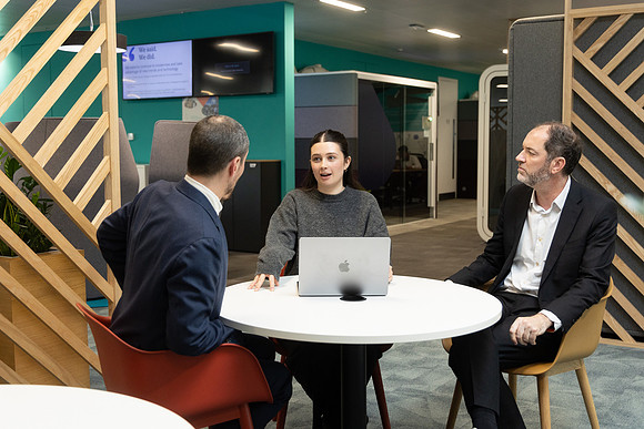 ukfinanceoffice3_208