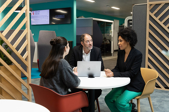 ukfinanceoffice3_207