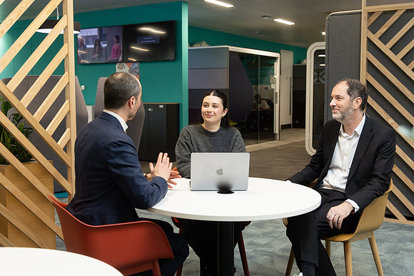 ukfinanceoffice3_215