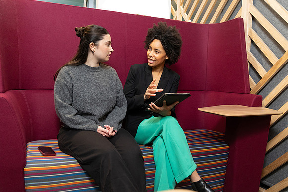 ukfinanceoffice3_234