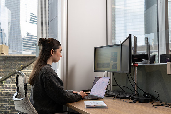 ukfinanceoffice3_245
