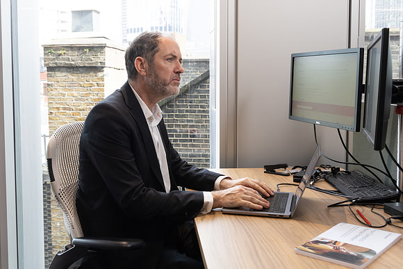 ukfinanceoffice3_249