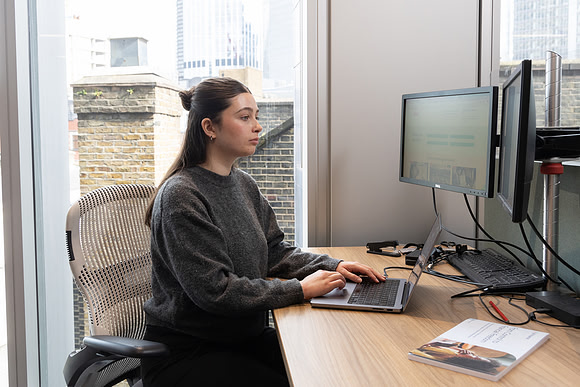 ukfinanceoffice3_248