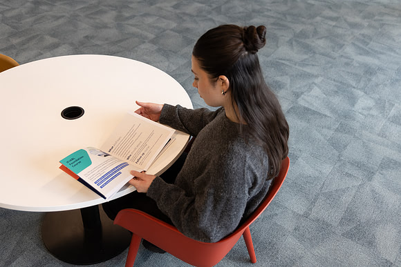 ukfinanceoffice3_264