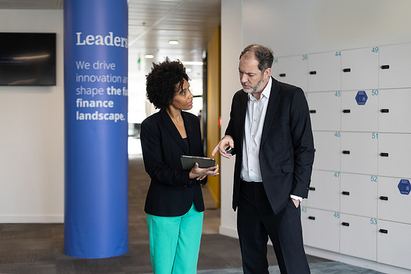 ukfinanceoffice3_271