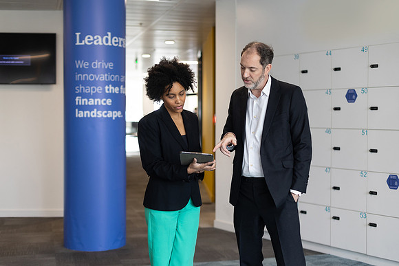 ukfinanceoffice3_272