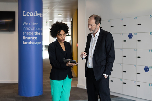 ukfinanceoffice3_275