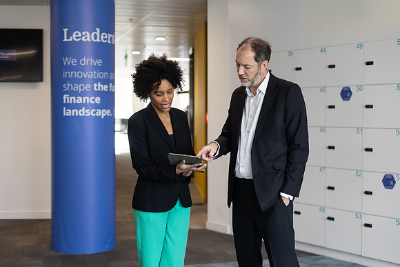 ukfinanceoffice3_276