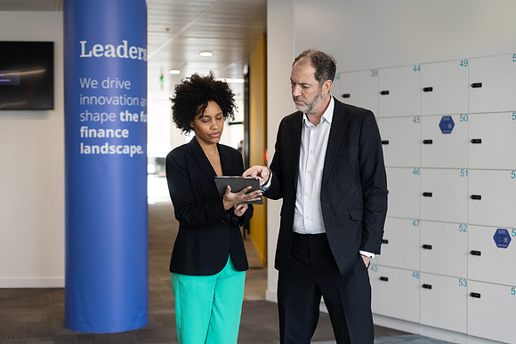 ukfinanceoffice3_281