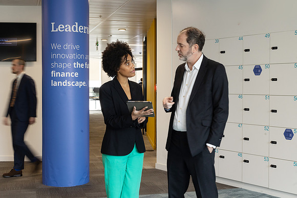 ukfinanceoffice3_284