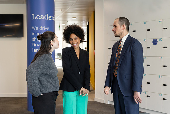 ukfinanceoffice3_290