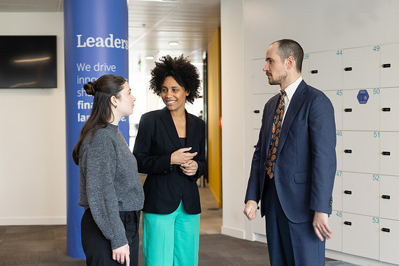 ukfinanceoffice3_291