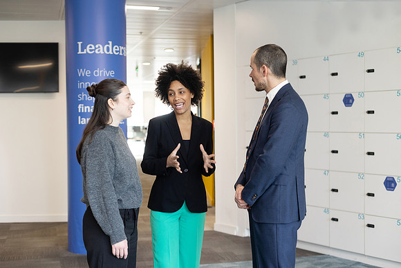 ukfinanceoffice3_294