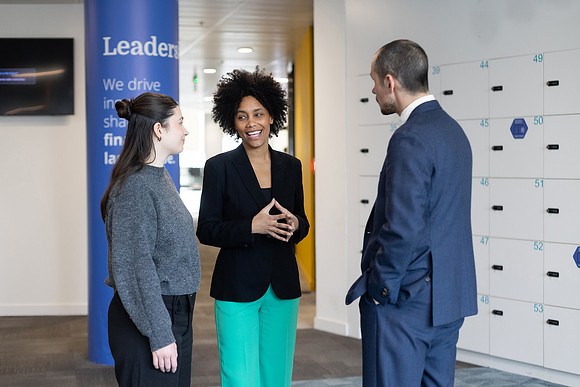 ukfinanceoffice3_297
