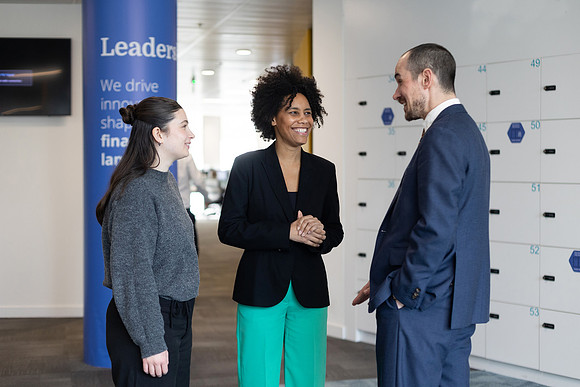 ukfinanceoffice3_298