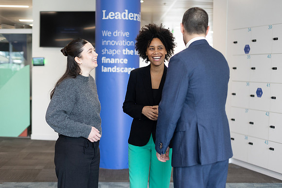 ukfinanceoffice3_302