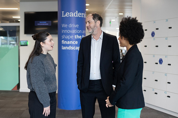 ukfinanceoffice3_310