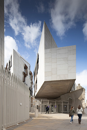 fca-holyrood-007