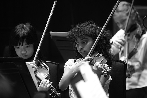 juniorstringsbw-235